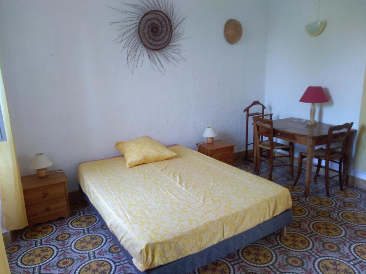 Chambre D'Hotes Lou Couradou 格罗斯皮埃雷斯 外观 照片